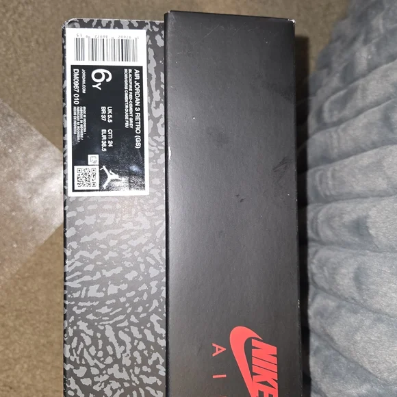 Jordan Kids Black and White Sneakers with Red Accents - Picture 2 of 5